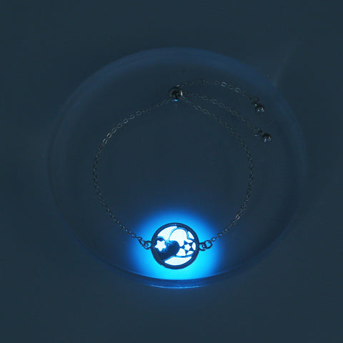 SILVER CIRCULAR PICTURE GLOW-IN-THE-DARK COUPLE HOLLOW HEART BRACELET SILVER CIRCULAR PICTURE GLOW-IN-THE-DARK COUPLE HOLLOW HEART BRACELET