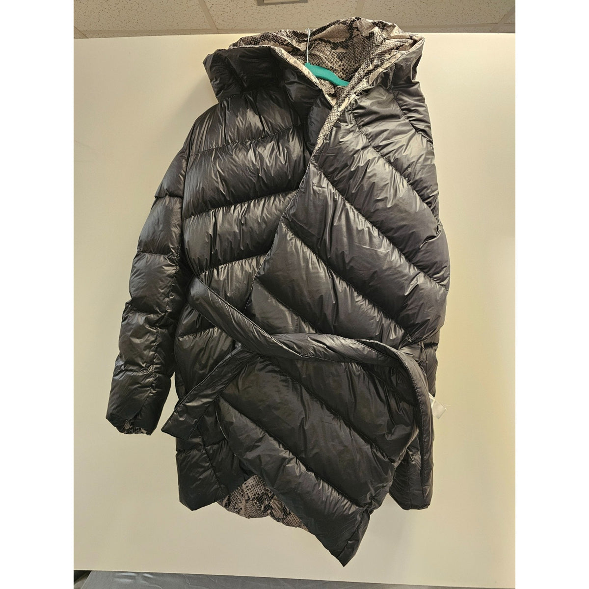 Bloomingdales Diane Von Furstenberg Black Python Womens XL Reversible Jacket