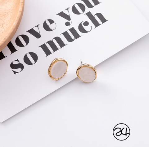 Simple and stylish acrylic geometric leopard stud earrings wooden earrings