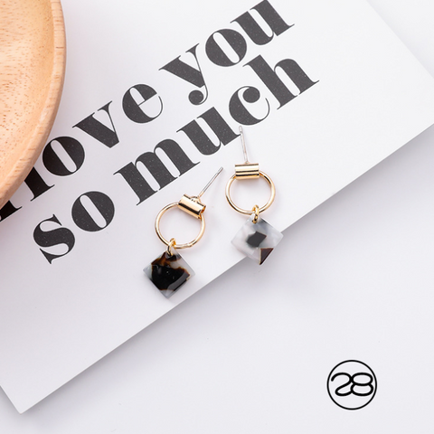 Simple and stylish acrylic geometric leopard stud earrings wooden earrings