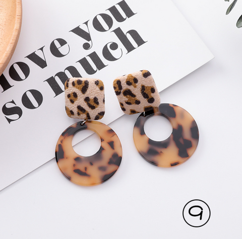 Simple and stylish acrylic geometric leopard stud earrings wooden earrings